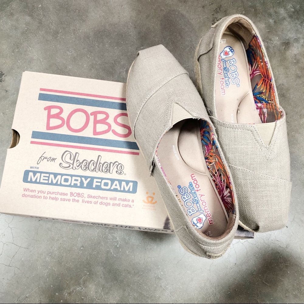 Bob’s by Sketchers Wedge Canvas Shoe - Picture 2 of 8